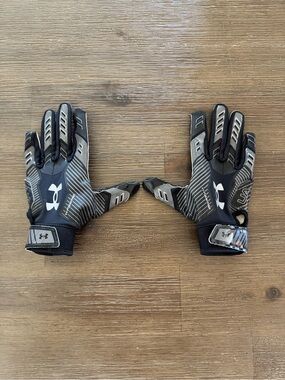🟡EUC🟡 Under Armour UA F9 Nitro Printed Football Gloves - Youth Size Small
